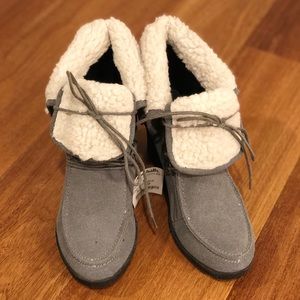 Gray booties that can be worn in various styles!!!